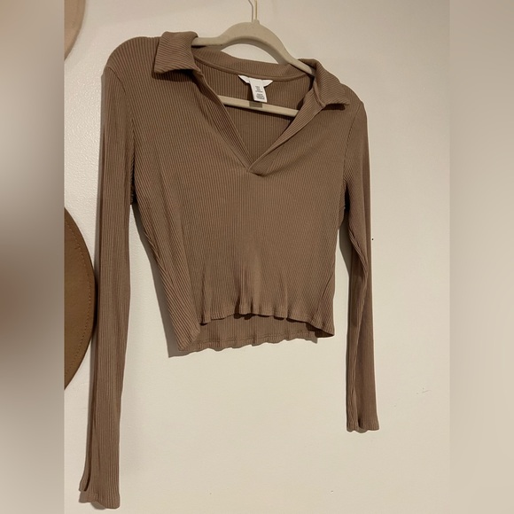 H&M Ribbed Tan Collared Top - Picture 2 of 3